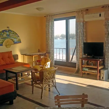 Green River House Apartment